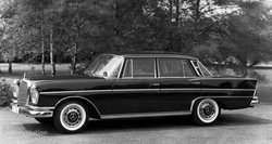 Mercedes-Benz w112_1959-1968_3.jpg