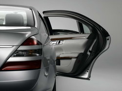 mercedes-benz-s-600-guard-door_resize.jpg (92.84 КБ) 43208 просмотров W221 S600