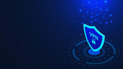 50763471-vpn-virtuel-prive-reseau-bouclier-avec-cadenas-hologramme-et-embrase-particules-sur-fonce-bleu-contexte-securise-connexion-cyber-securite-et-intimite-vectoriel.jpg